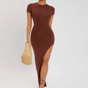 Brown Solid Split Thigh Bodycon Dress